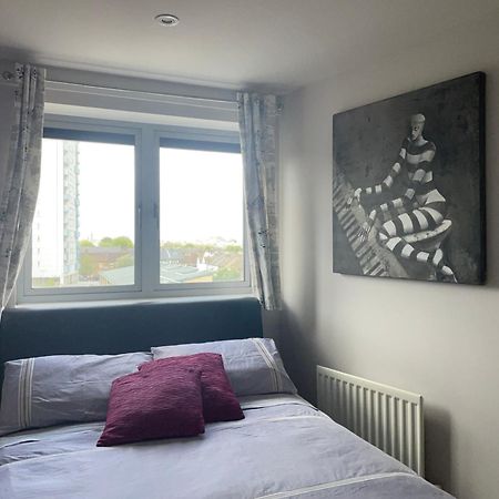 London Fulham 2 Double Bedrooms, 4 People Flat ภายนอก รูปภาพ